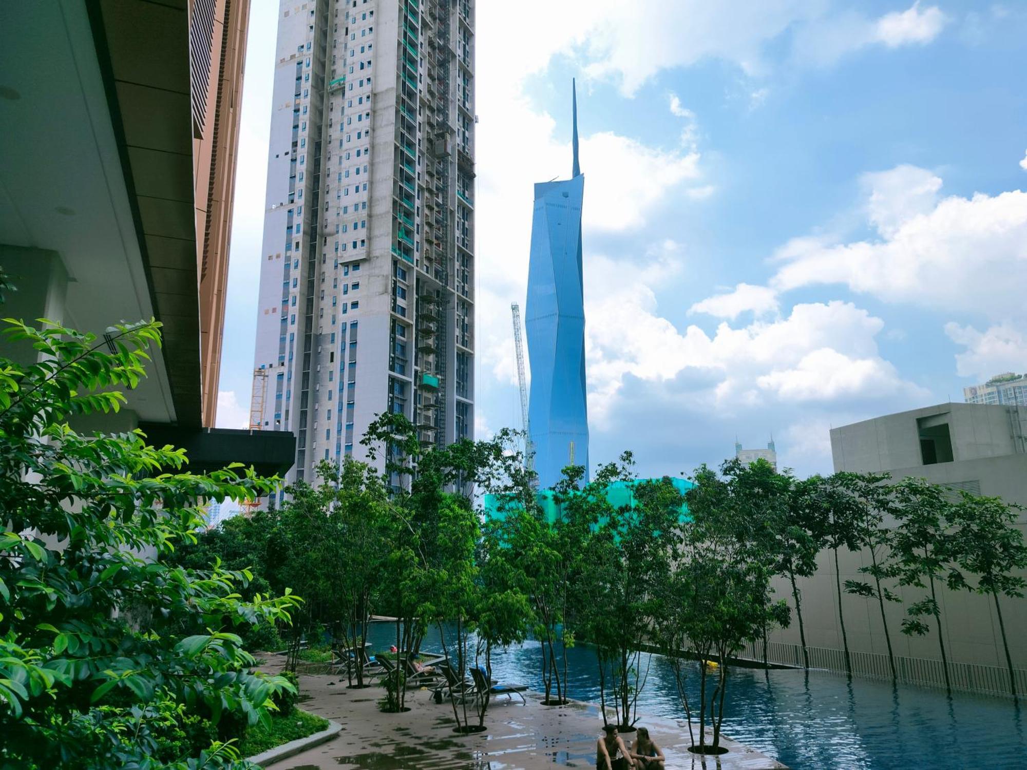 Lucentia Residence Has An Amazing Pool Kuala Lumpur Luaran gambar