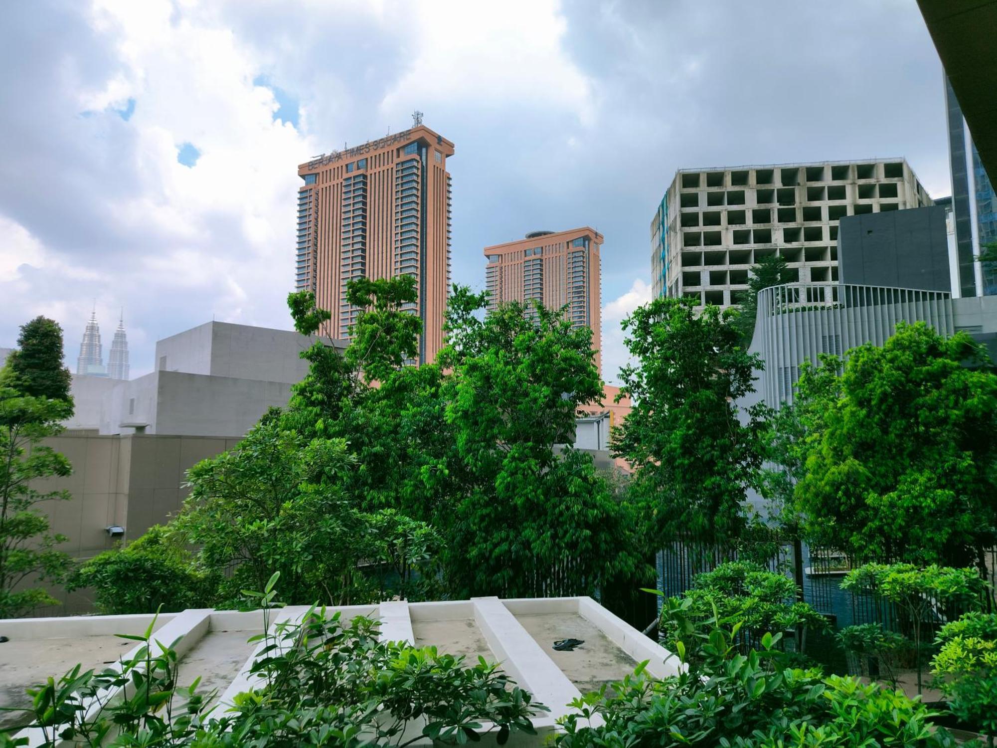 Lucentia Residence Has An Amazing Pool Kuala Lumpur Luaran gambar